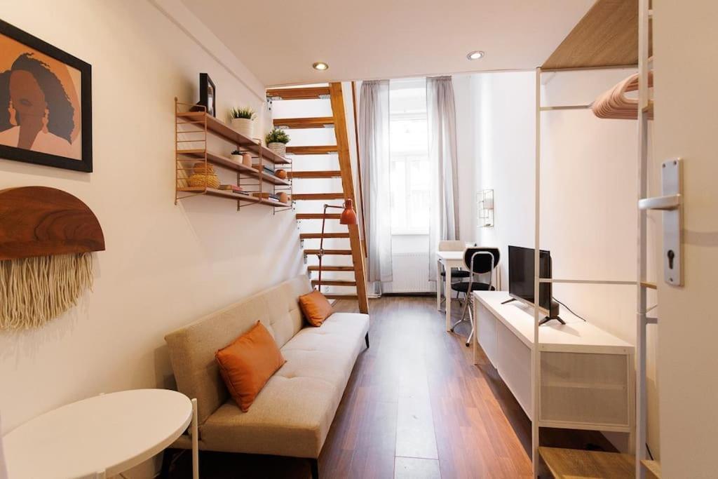 Urban Capsule - Near Mariahilfer Strasse Apartamento Viena